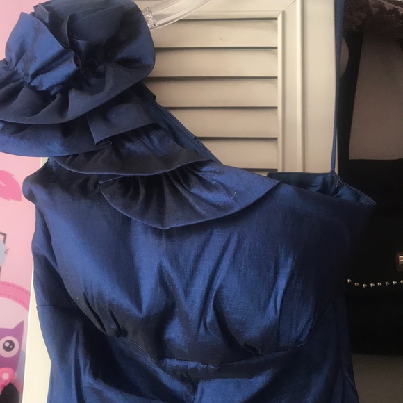 Dress - Picture 2 of 5